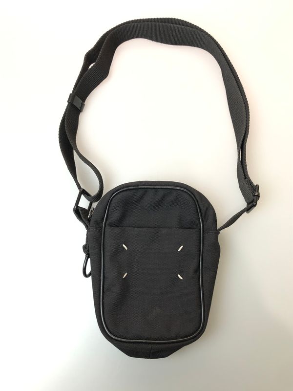 【中古品】 MAISON MARGIELA メゾン マルジェラ NEW MINI CAMERA BAG S55WG0119 ニュー ミニ カメラバッグ カバン ショルダーバッグ 【188-260519-em-24-min】