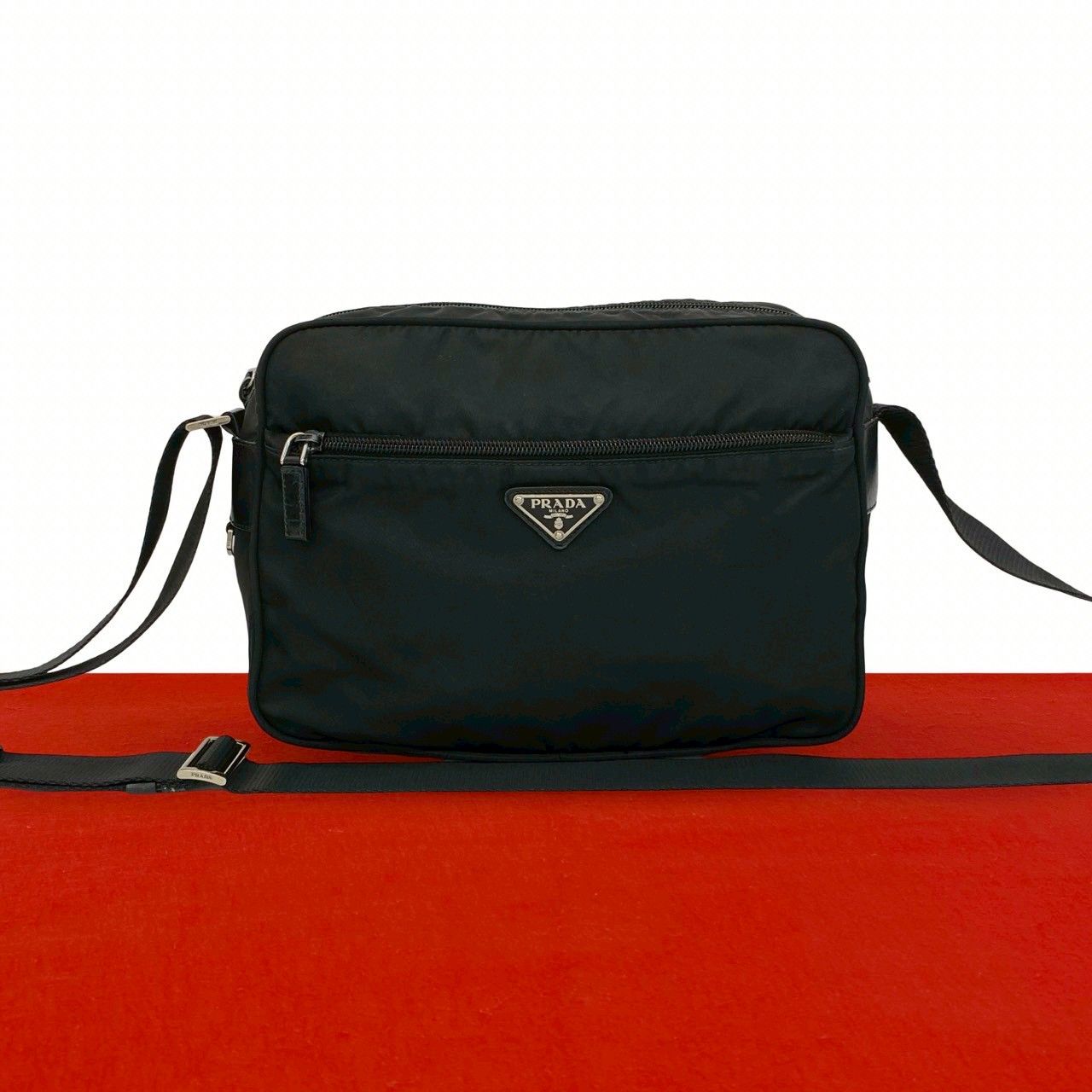 極 美品 PRADA プラダ 三角ロゴ プレート 金具 テスート ナイロン