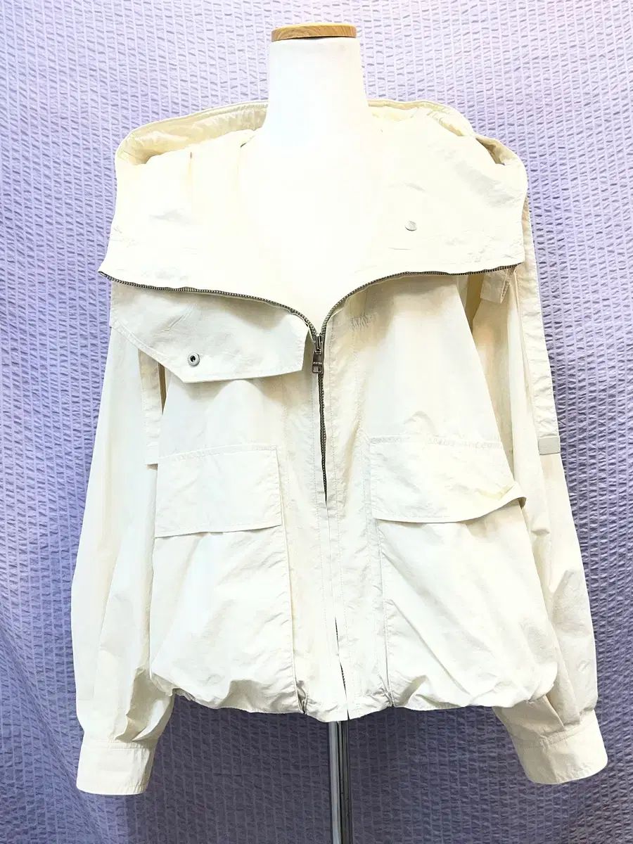 システム 25SS WHO フード ジップアップ ウィンドブレーカー アウター アイボリー ほぼ新品 55