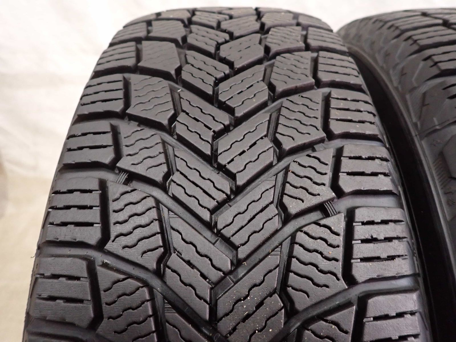 冬 195/65R15【富山】プリウス ノア カローラ セレナ ステップワゴン ウイッシュ 日本製 ダンロップ 中古４本 PCD100 と PCD114.3 に対応OK。 冬4本SET 会社宛 送料無料 195/65R15 95T ミシュラン X-ICE SNOW 2021