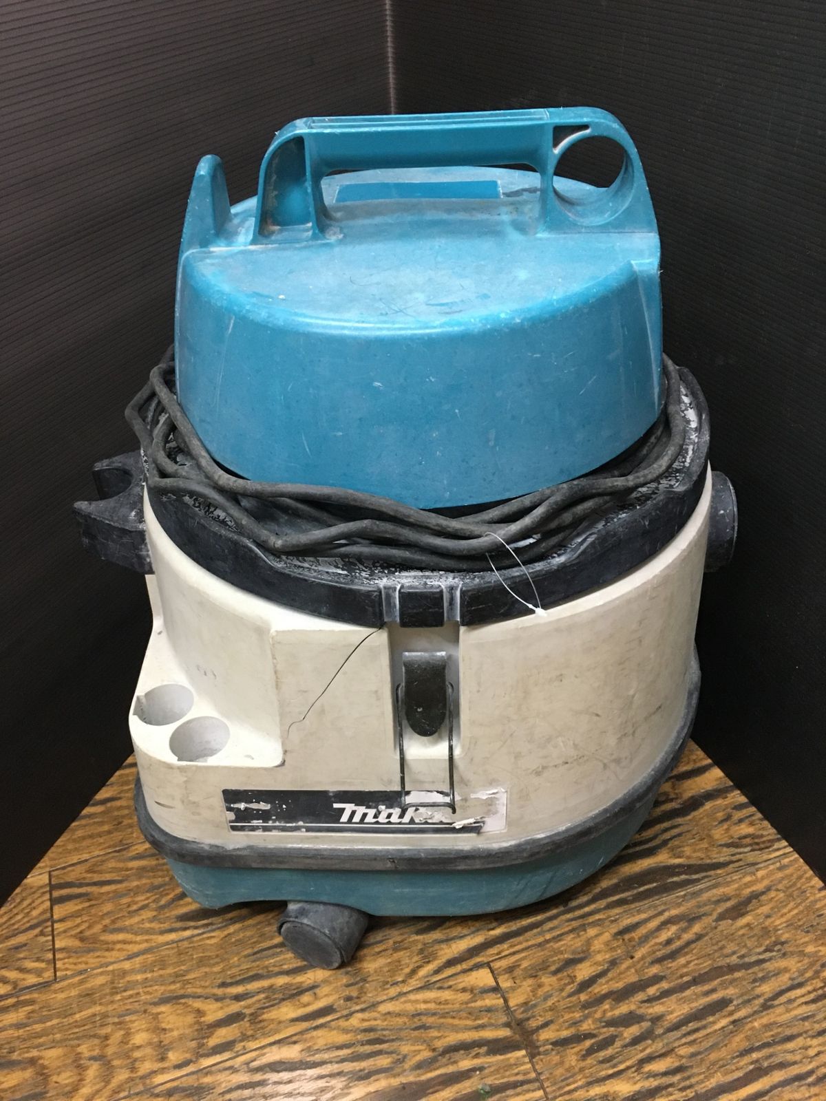 【中古品】【0902】★makita　集塵機　436　ITJQCG7P2774