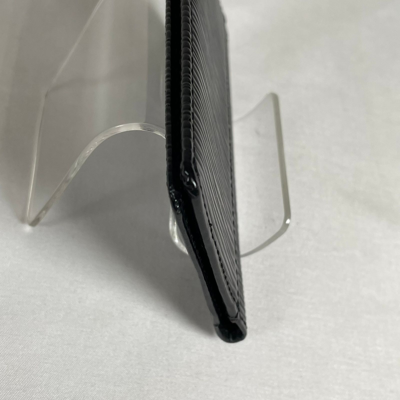 LOUIS VUITTON ルイヴィトン カードケース エピ ポシェットカルト