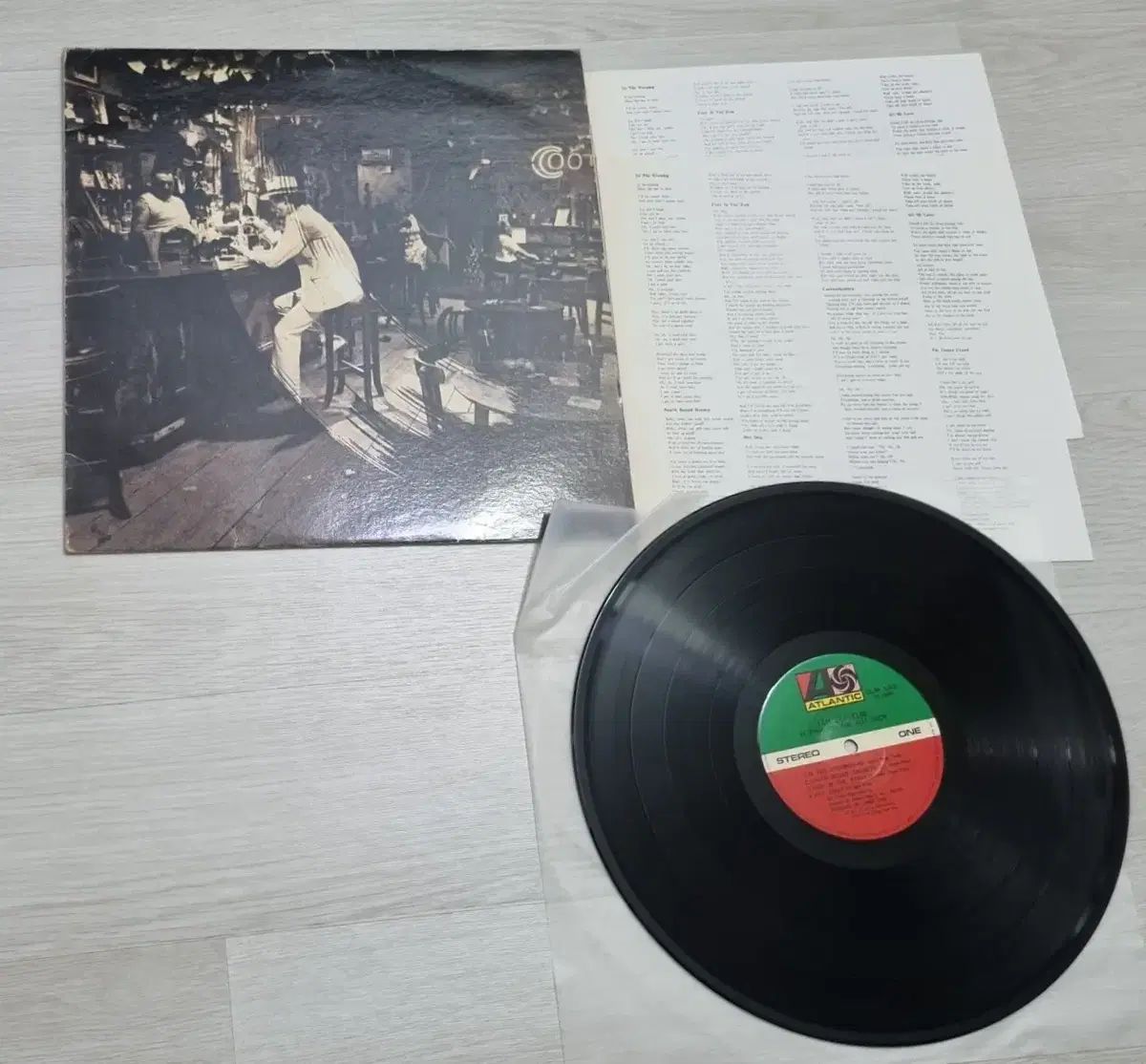 赤 ツェッペリン 8 家 (開梱 LP ） The First 正規 アルバム