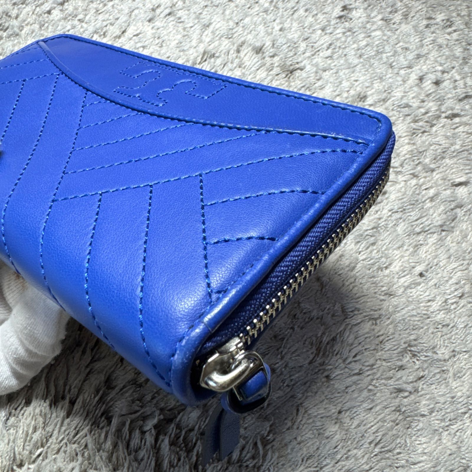 TORY BURCH トリーバーチ 長財布 ラウンドファスナー レザー ブルー