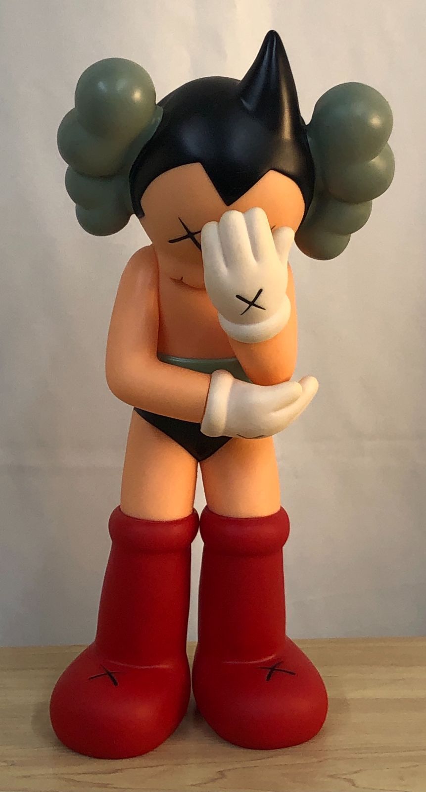 【中古品・現状品】KAWS カウズ ×MEDICOM TOY アストロボーイ　Fl-8