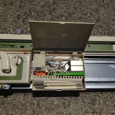 ブラザー パリエ8 家庭用編み機 編み機 Palie8 BROTHER KH-881 昭和