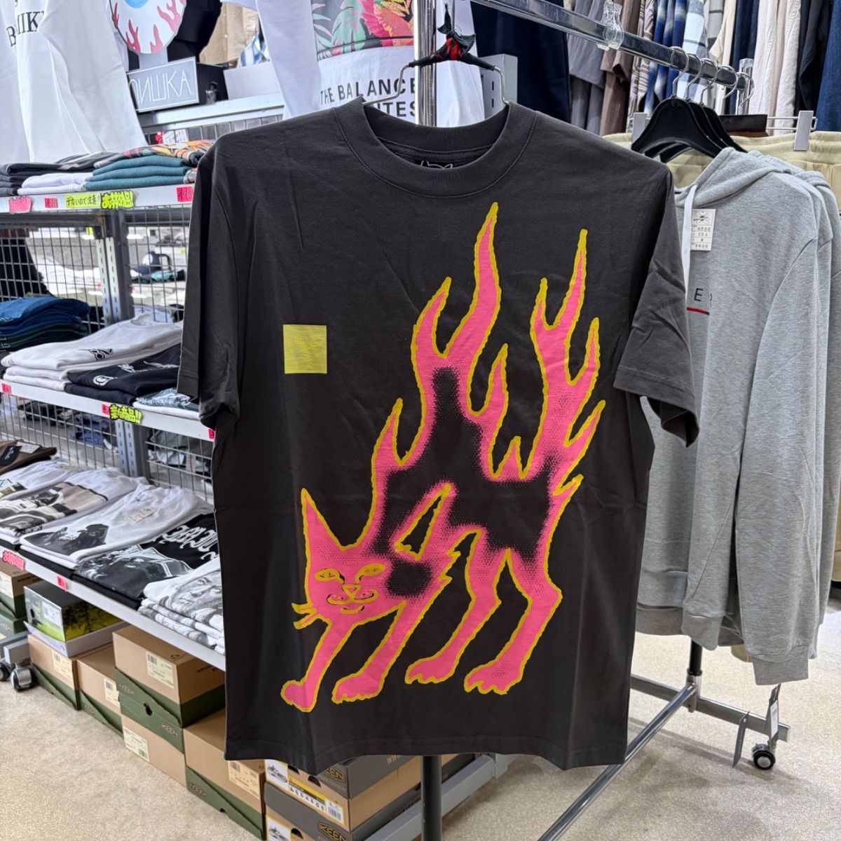 コラボ‼️RIPNDIP リップンディップ⚫︎LAKAI ラカイ　半袖　Tシャツ　グレー　M L 4,875円