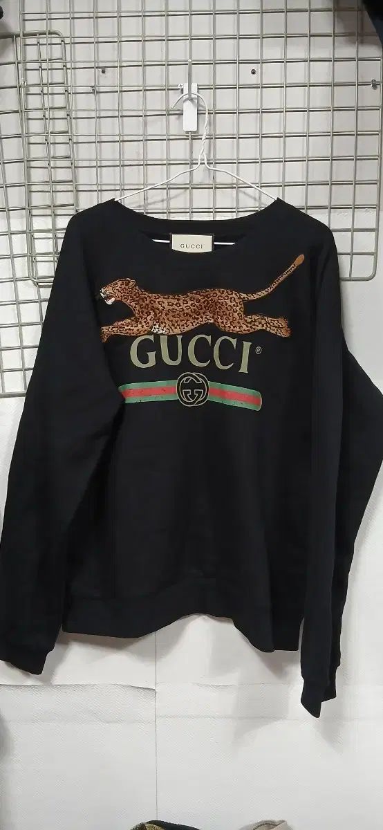 大人も着れるGUCCI ヒョウ柄トレーナー グッチ ブラック ヒョウ柄 レオパード スウェット - メルカリ