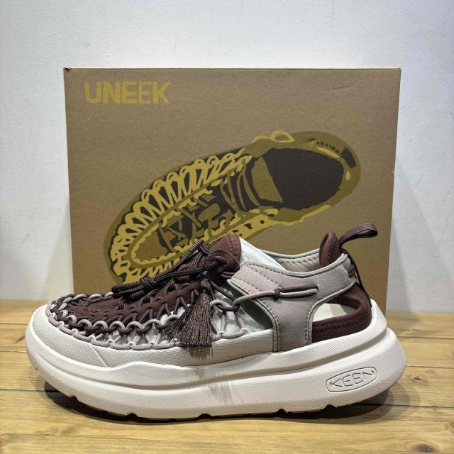 KEEN UNEEK WK PAST FORWARD 27.0cm 1031105 箱有 キーン スニーカー 心斎橋店