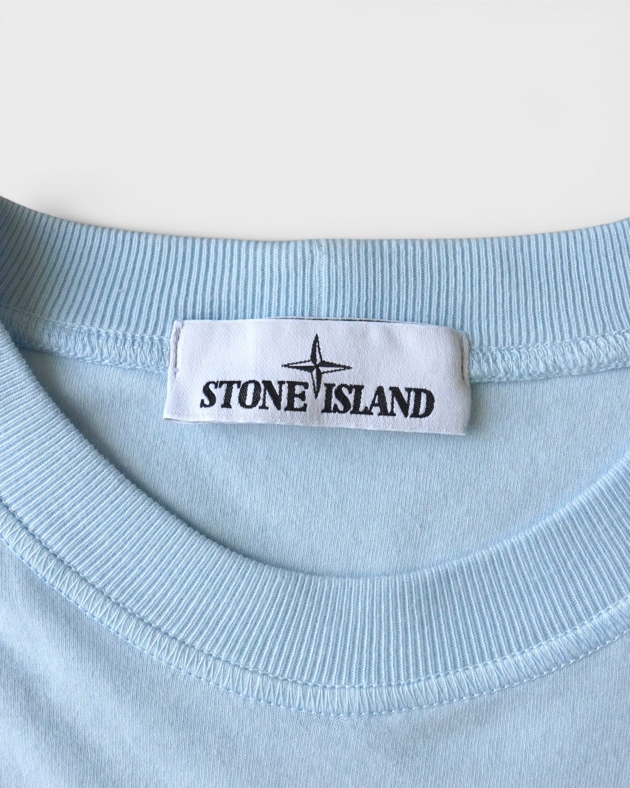 ストーン アイランド コンパスロゴ 長袖Tシャツ ロンT ライトブルー