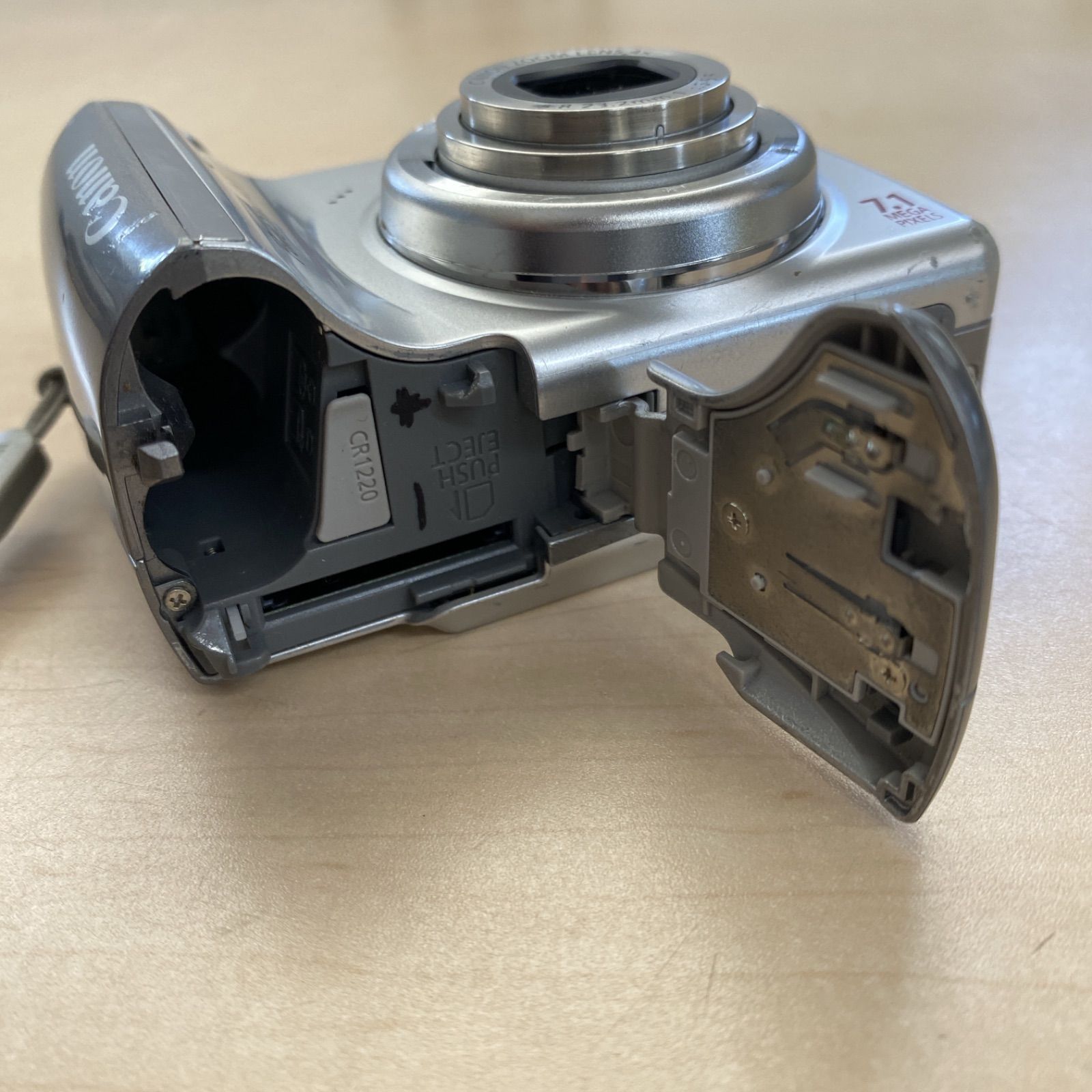 ジャンク品 Canon PowerShot A560 デジカメ デジタルカメラ カメラ