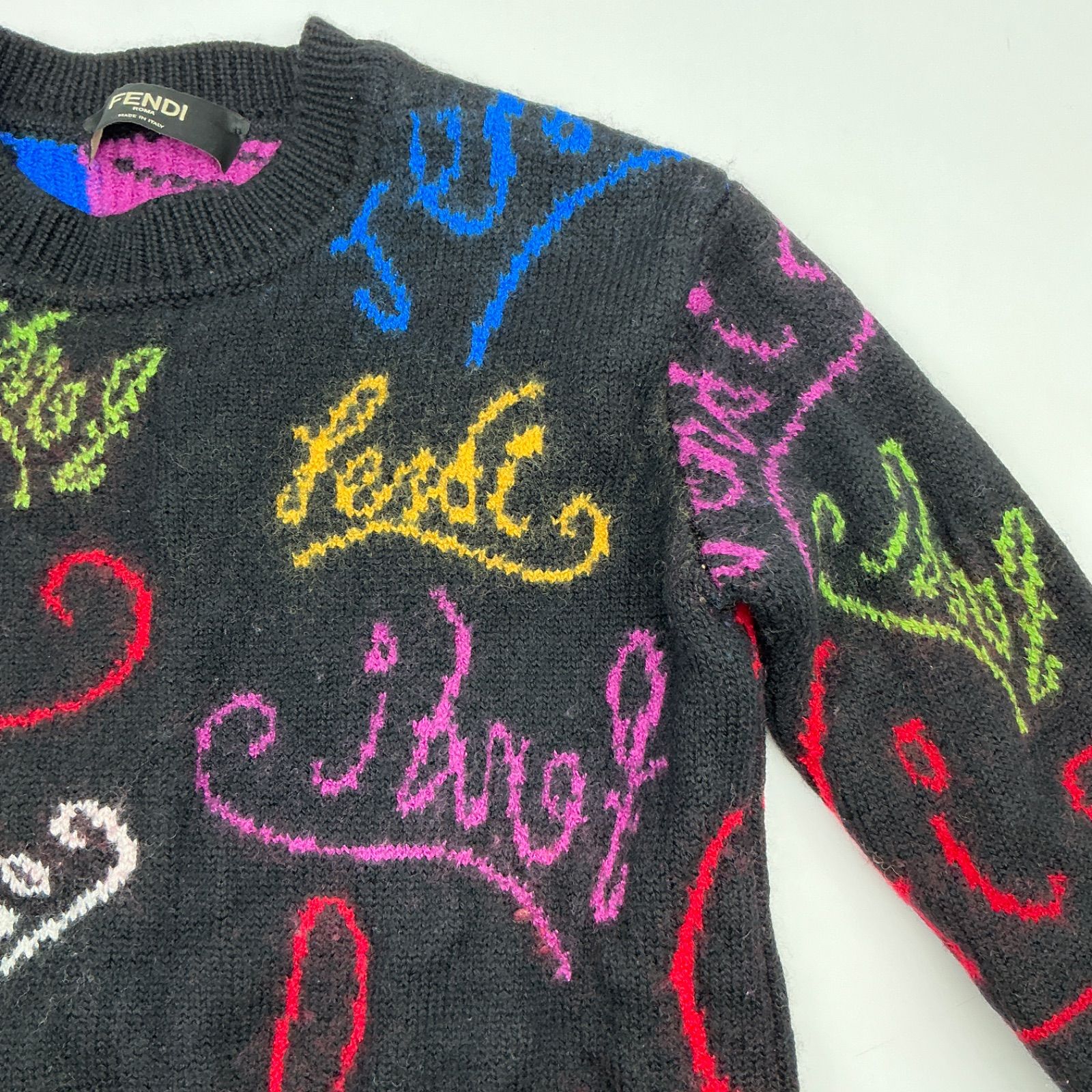 ○FENDI フェンディ ニットセーター Artist Allover アーティスト