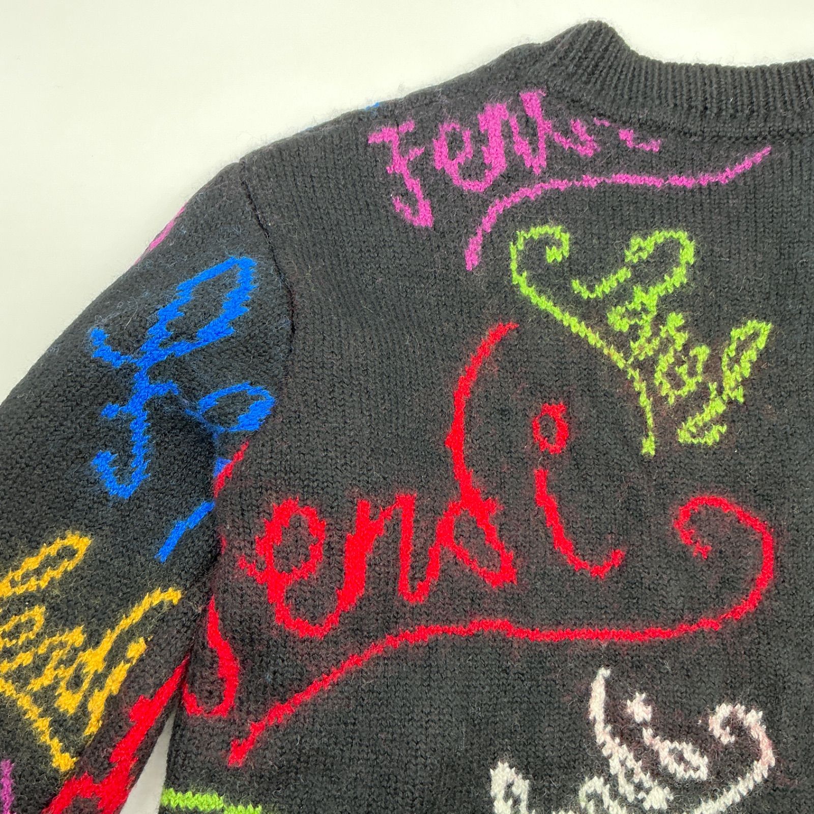 ○FENDI フェンディ ニットセーター Artist Allover アーティスト 