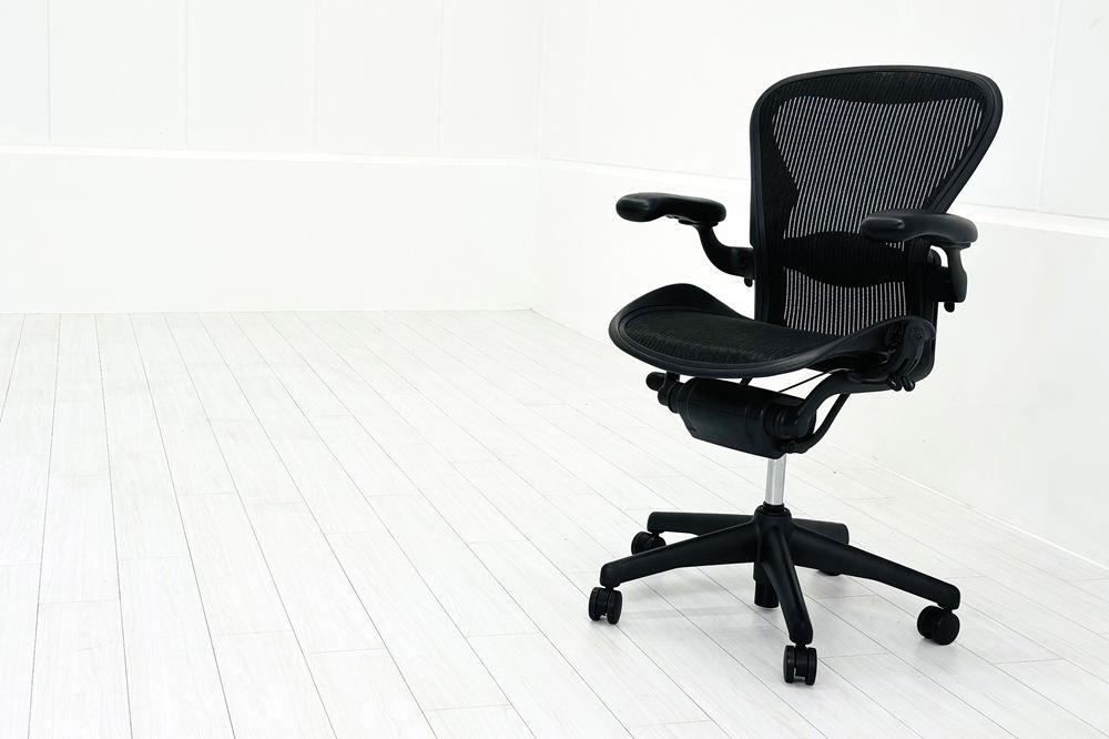 【消耗パーツ交換】 Herman Miller Aeron Chairs アーロンチェア 中古 Bサイズ フル装備 ハーマンミラー ランバーサポート 中古オフィス家具 肘レバータイプ 【A000002075】