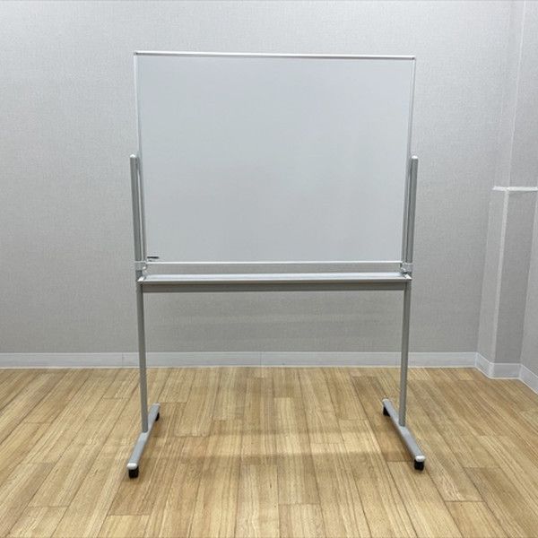ホワイトボード 脚付き 両面式 片面暗線入り 幅1290 オフィス 会議用 オカムラ スキップシルバー