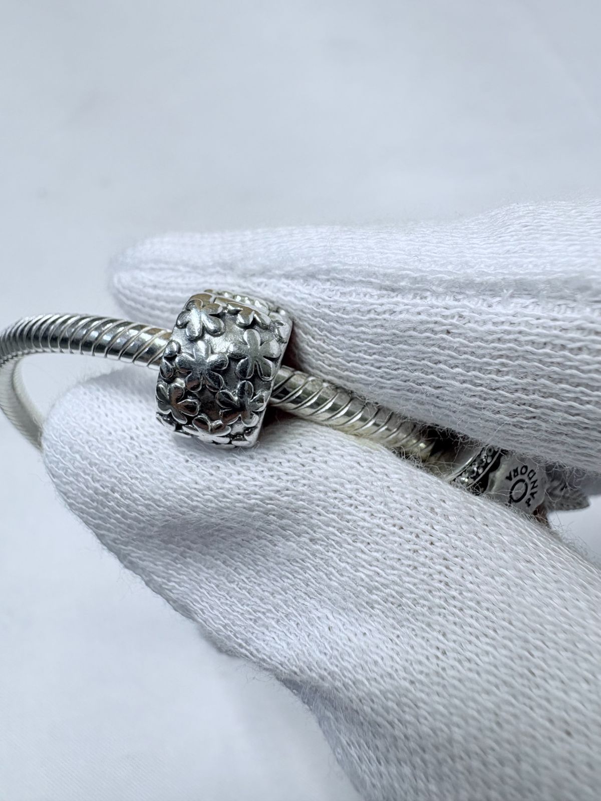 S【バングル】pandora パンドラ チャーム付き バングル ブレスレット