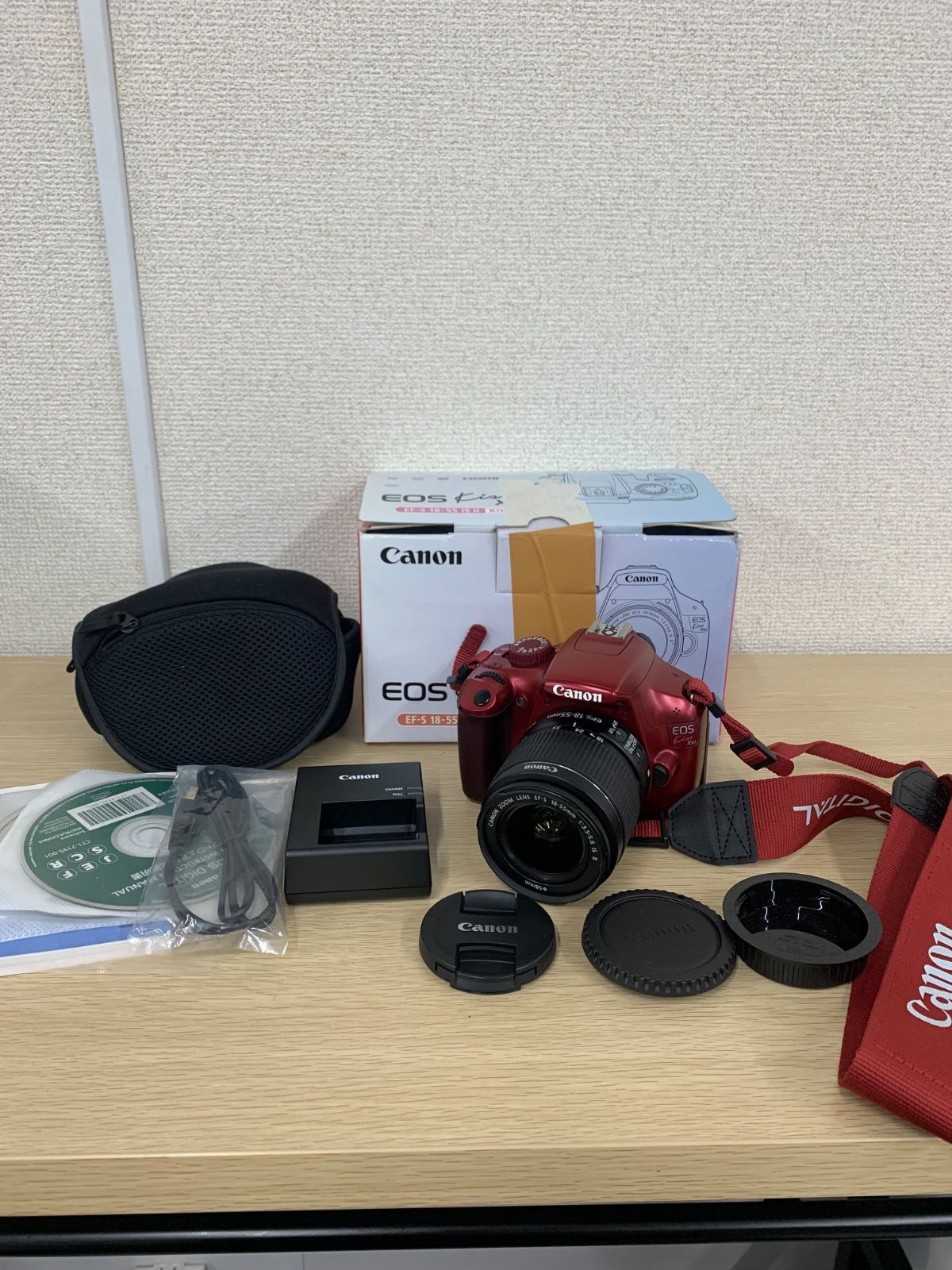 EOS デジタル一眼レフカメラ Canon レンズ2個付【ジャンク品】 X50 Kiss デジタルカメラEOS Canon Kiss レンズキット X50 デジタルカメラ