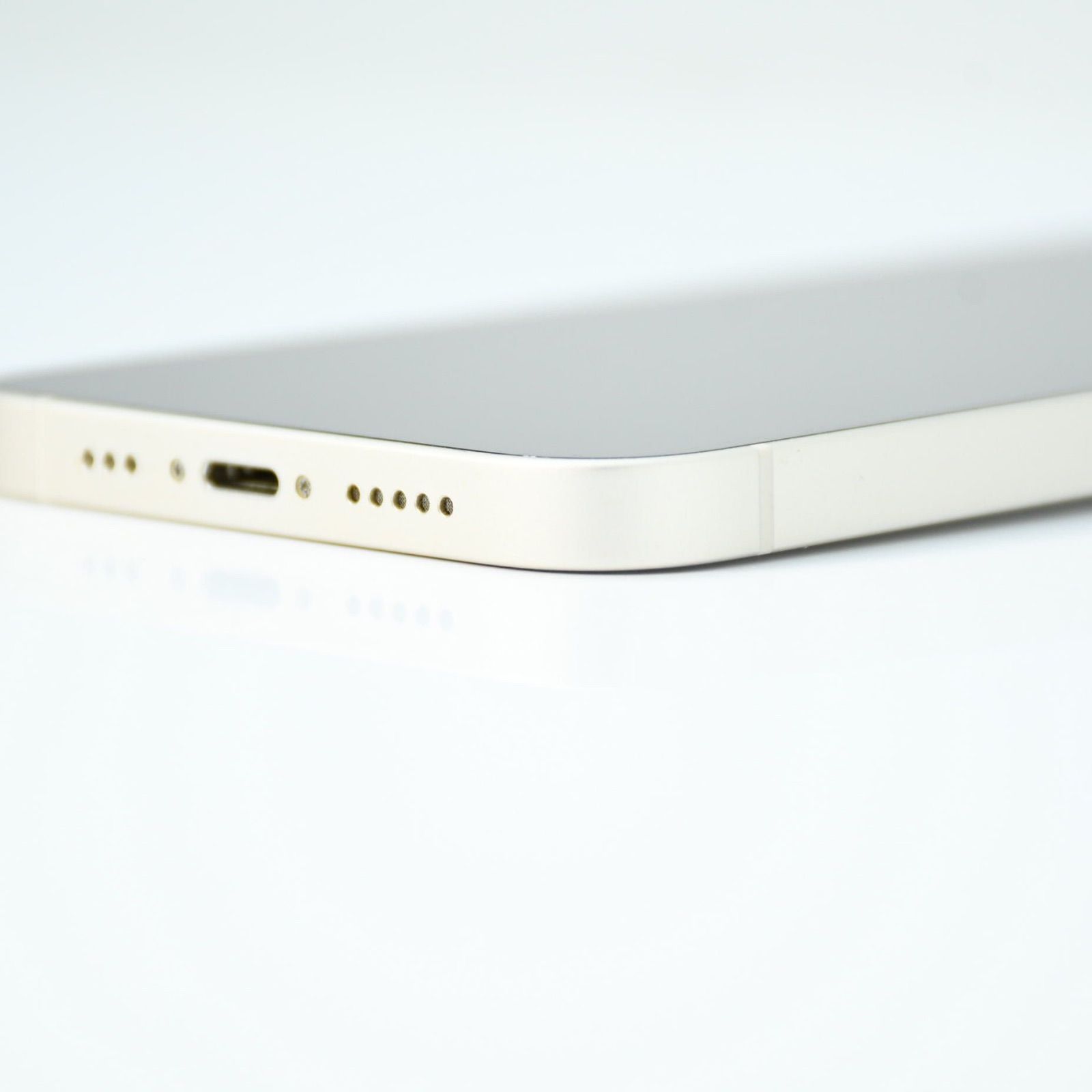 美品＊純正バッテリー最大容量81％】SIMフリー iPhone13 256GB スター