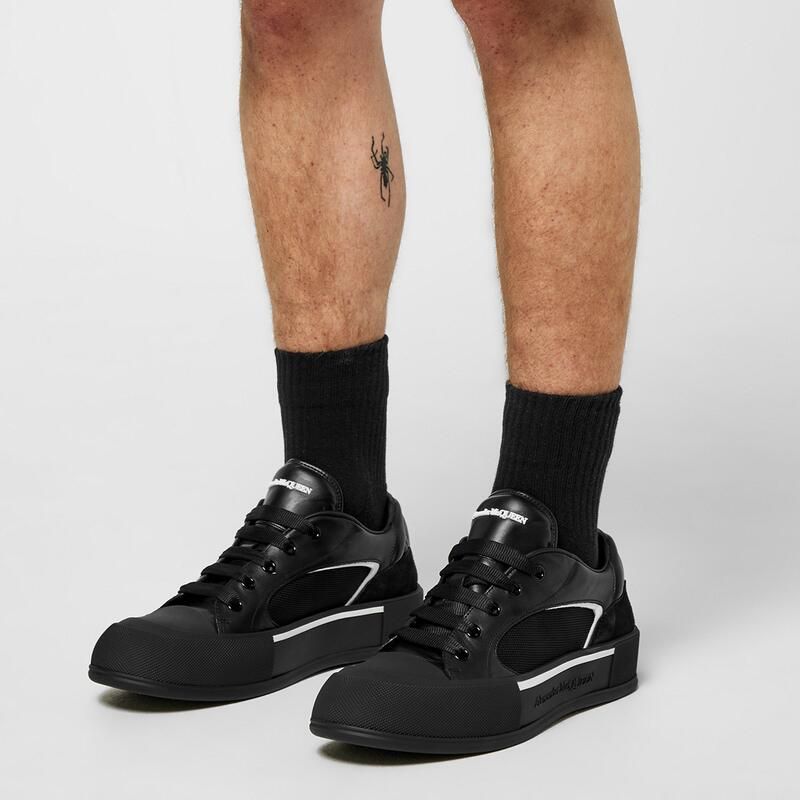アレキサンダー・マックイーン メンズ シューズ スニーカー Alexander McQueen Deck Sneakers BlackWhite ホワイト