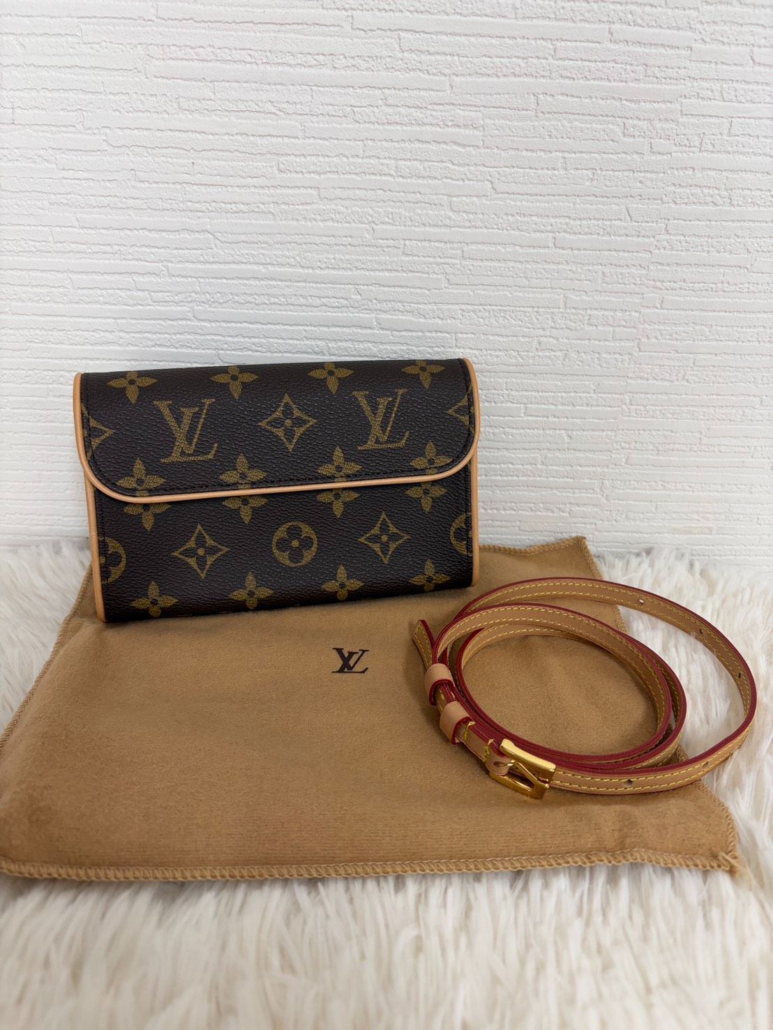 中古美品正規品　LOUIS VUITTON ルイヴィトン ポシェットフロランティーヌ ウエストバッグ モノグラムキャンバス