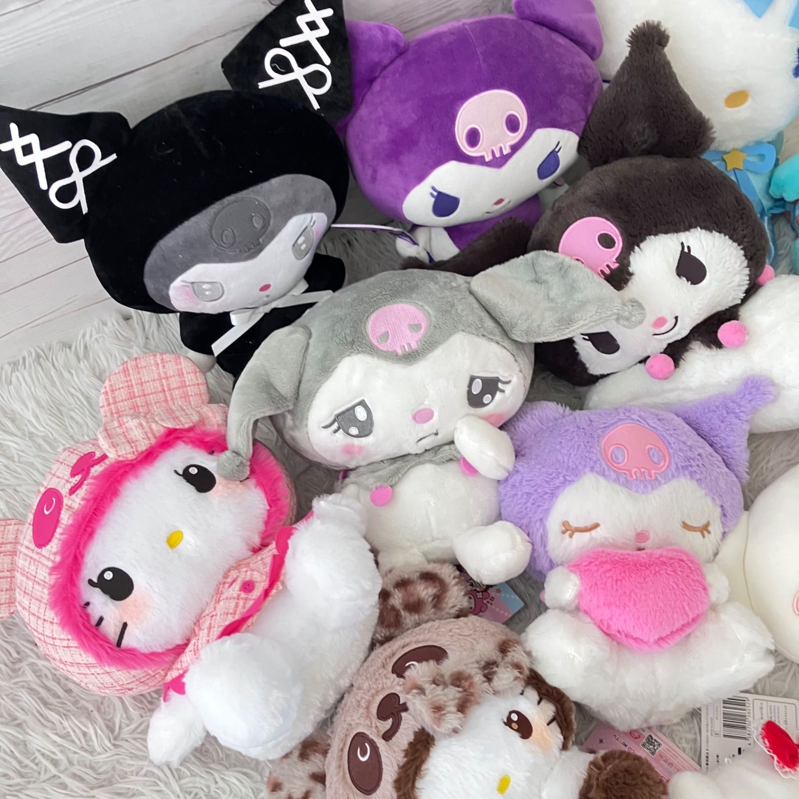 新品タグ付き サンリオ キャラクターズ ぬいぐるみ 大量 まとめ売り Sanrio サンリオ ぬいぐるみ 大量まとめ売り クロミ多数 タグあり多数