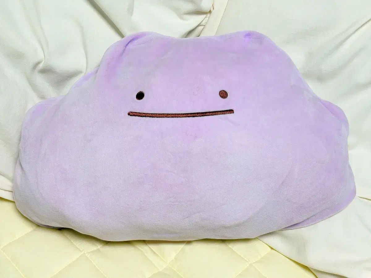 ポケモンセンター正規品 メタモン変身 カビゴンぬいぐるみクッション 7,570円