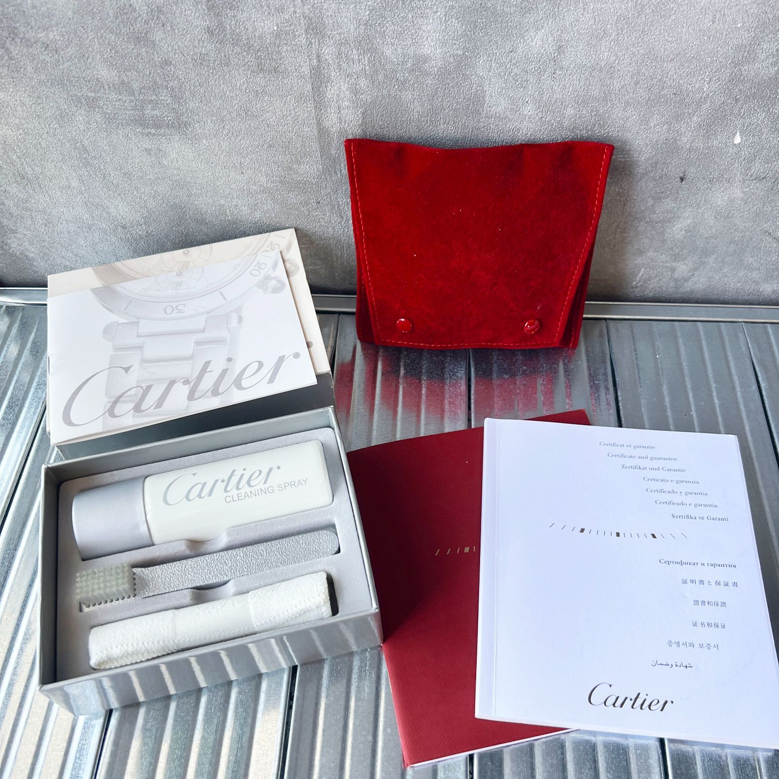 Cartier　カルティエ　時計　　腕時計用　バロンブルー クロノグラフ　W62920009　保証書・取扱説明書・ソフトケース・クリーナー（未使用）付