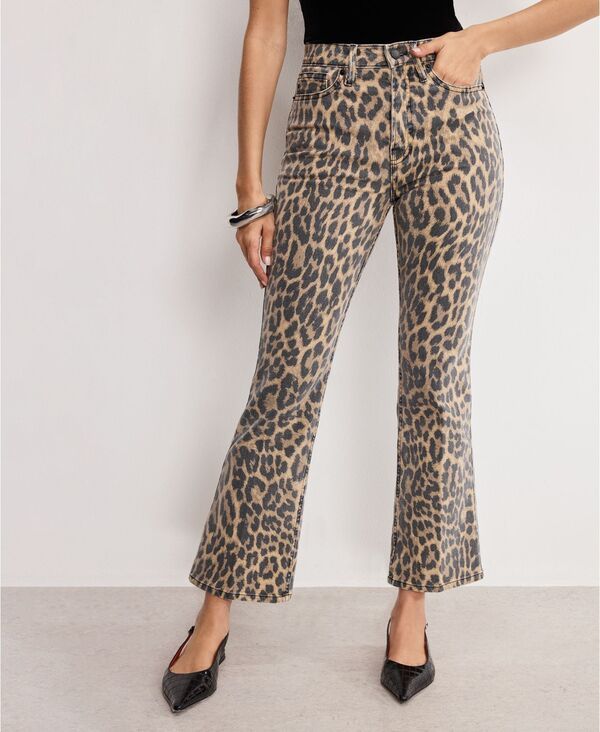 グッドアメリカン レディース ボトムス デニムパンツ ジーンズ Good American Womens Standard Kick Flare Leopard Jeans Lucky Leopard アニマル