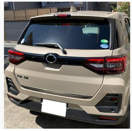 トヨタ ライズ A200A/210A 2019-リアトランクストリーマバックドアテールゲートトリムカバーストリップ　キズ防止 外装