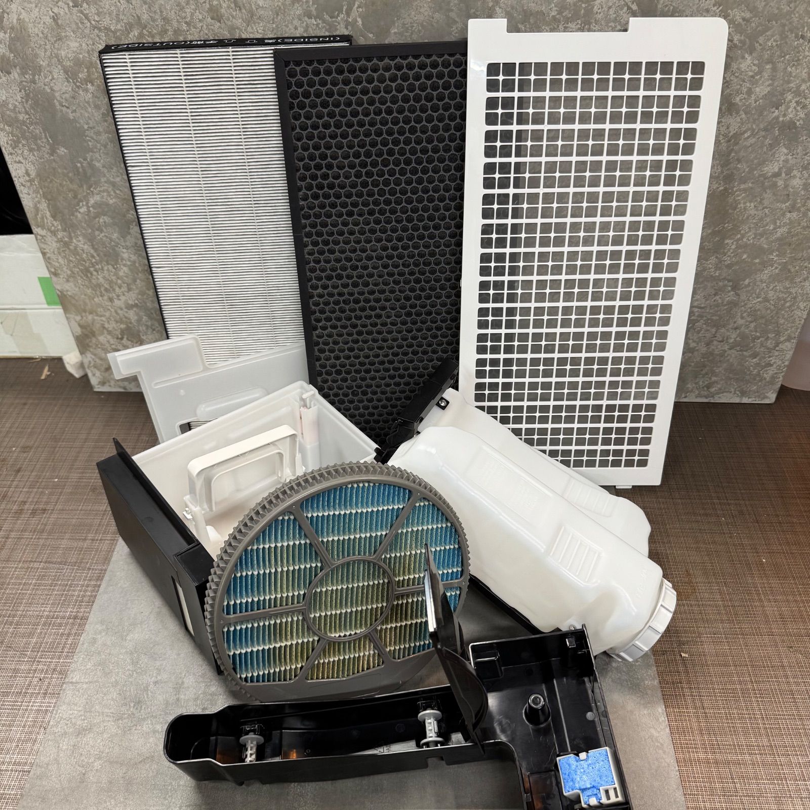 中古】SHARP 除加湿空気清浄機 KC-HD70-W 2018年製 ホワイト シャープ