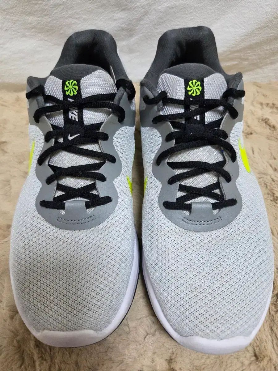NIKE ランニングシューズ グレー/蛍光 285サイズ