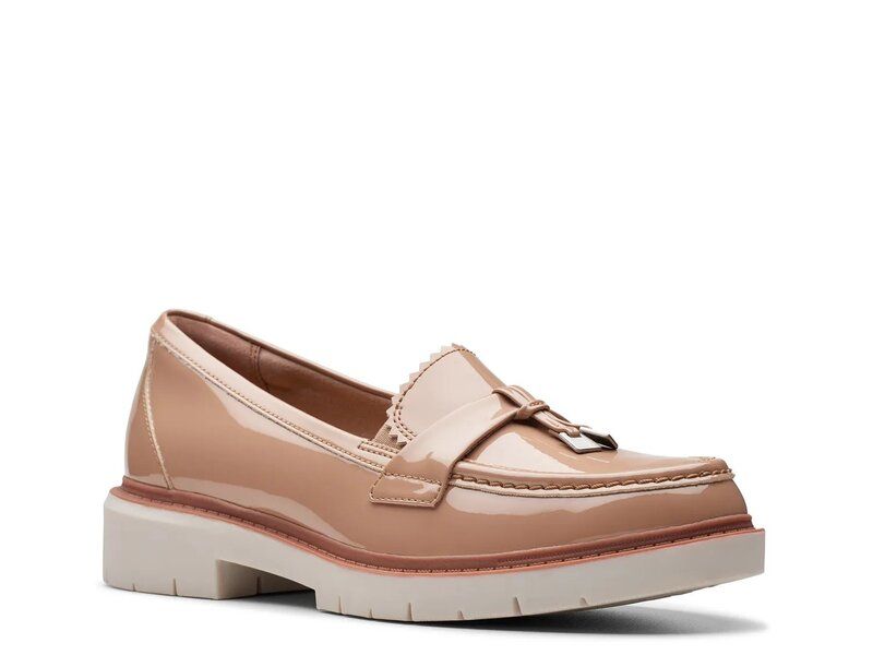 クラークス レディース シューズ スリッポン・ローファー Clarks Westlynn Bella Loafer Beige Synthetic ベージュ