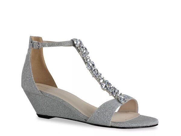 ベンジャミンウォーク レディース シューズ サンダル Touch Ups by Benjamin Walk Beatrix Wedge Sandal Silver Metallic シルバー