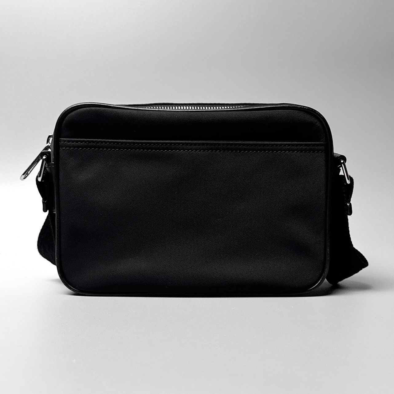 BURBERRY / パディ ショルダーバッグ ブラック ロゴ ナイロン メンズ 