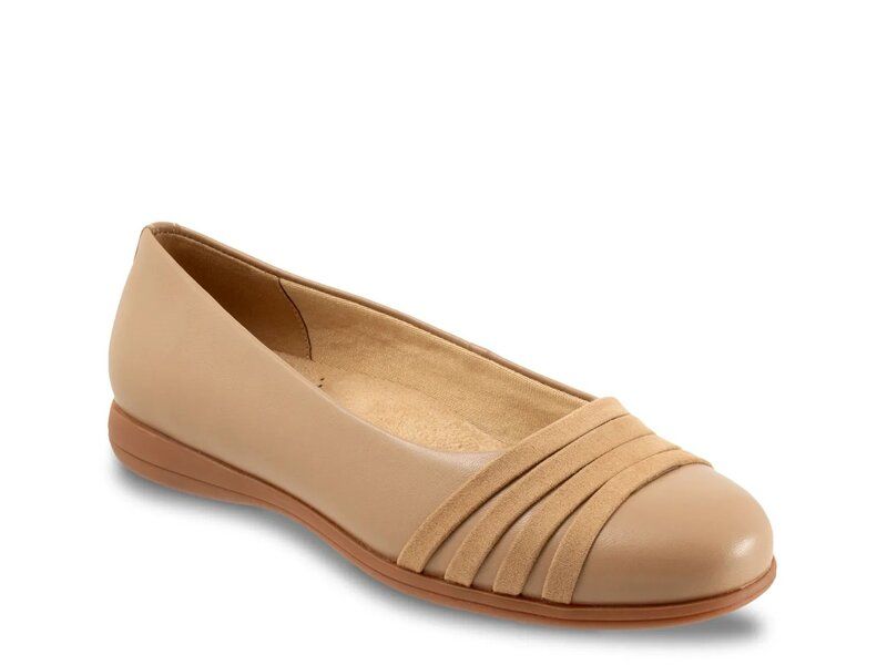トロッターズ レディース シューズ パンプス Trotters Drew Ballet Flat Beige ベージュ