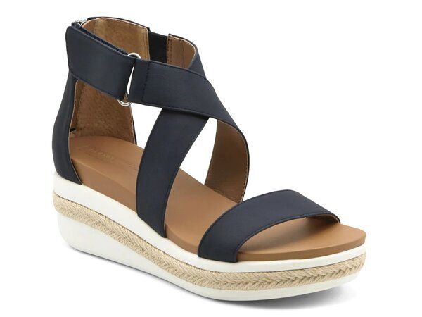 アドリアンヌヴィッタディーニ レディース シューズ サンダル ケープデザイン キャップ ケープ Adrienne Vittadini Cape May Wedge Sandal Navy ネイビー