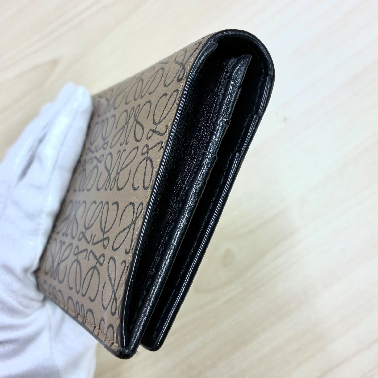 未使用級✨　LOEWE アナグラム　リピート　ジッピーウォレット　レザー ロエベ LOEWE】101843 リピートアナグラム 長財布 小物 レザー トープ