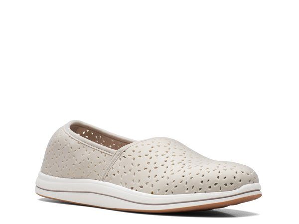クラークス レディース シューズ スリッポン・ローファー Clarks Breeze Emily SlipOn Taupe トープ