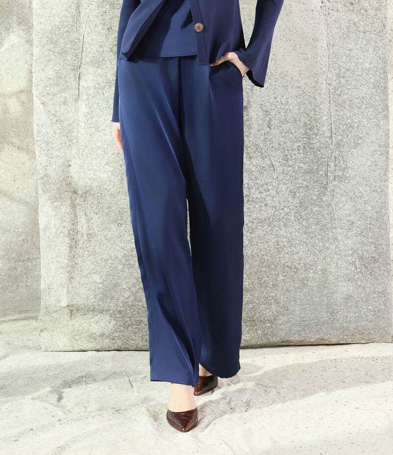 ミソック レディース ボトムス カジュアルパンツ ワイドレッグ クレープ パンツ MISOOK x Lani Lynn Crepe De Chine High Rise Wide Leg Pants Moonlit Navy ネイビー