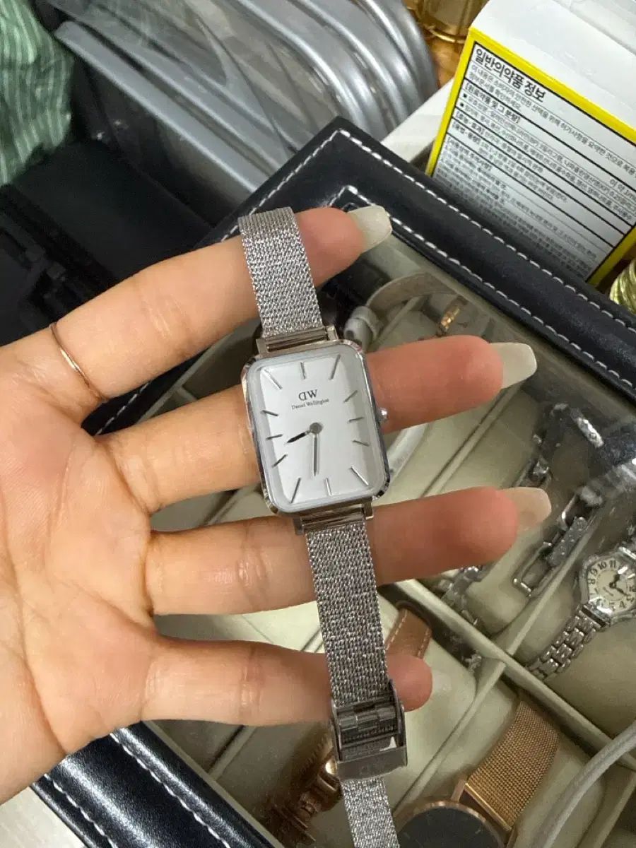 Daniel Wellington DW スクエア メッシュ ウォッチ