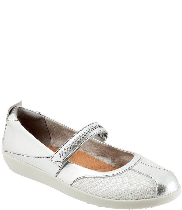 ソフトウォーク レディース シューズ パンプス メッシュ トール レザー SoftWalk Dayton Metallic Leather and Mesh Mary Jane Flatsilver シルバー