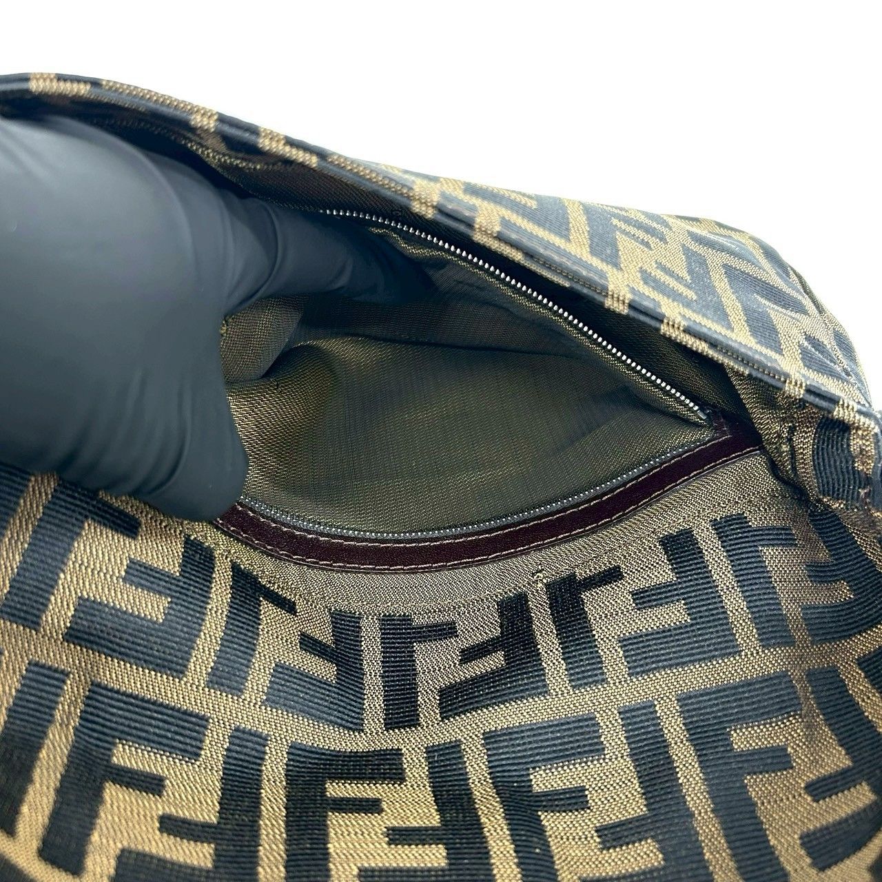 極 美品 FENDI フェンディ マンマバケット ズッカ FF ロゴ 柄