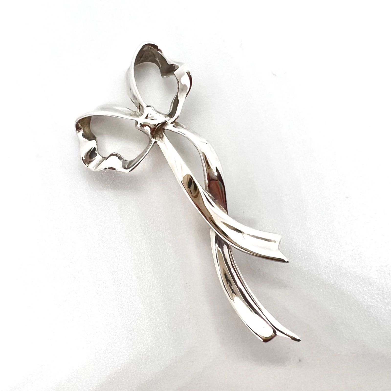 美品☆Tiffany&Co. ティファニー ブローチ リボン シルバー SV925