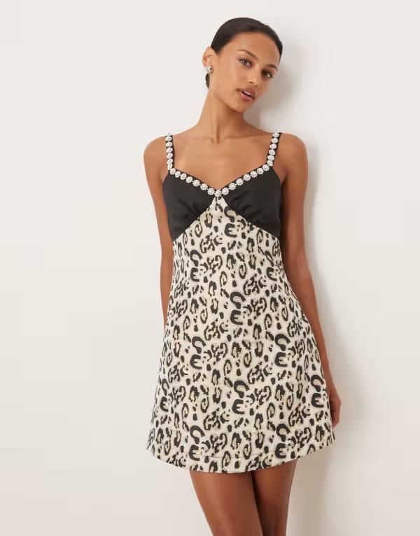 シスタージュン レディース トップス ワンピース ミニ Dream Sister Jane Twee leopard mini dress in tan タン