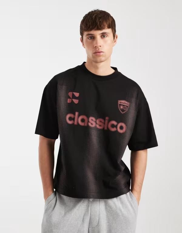 エイソス メンズ トップス Tシャツ グラフィック ASOS DESIGN boxy oversized Tshirt with soccer graphic Black ブラック