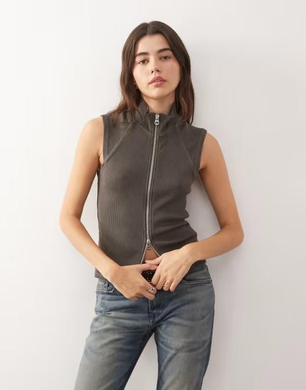 ウィークデイ レディース トップス Tシャツ モックネック ノースリーブ Weekday mock neck zip up sleeveless top in dark gray wash Dark gray wash グレー