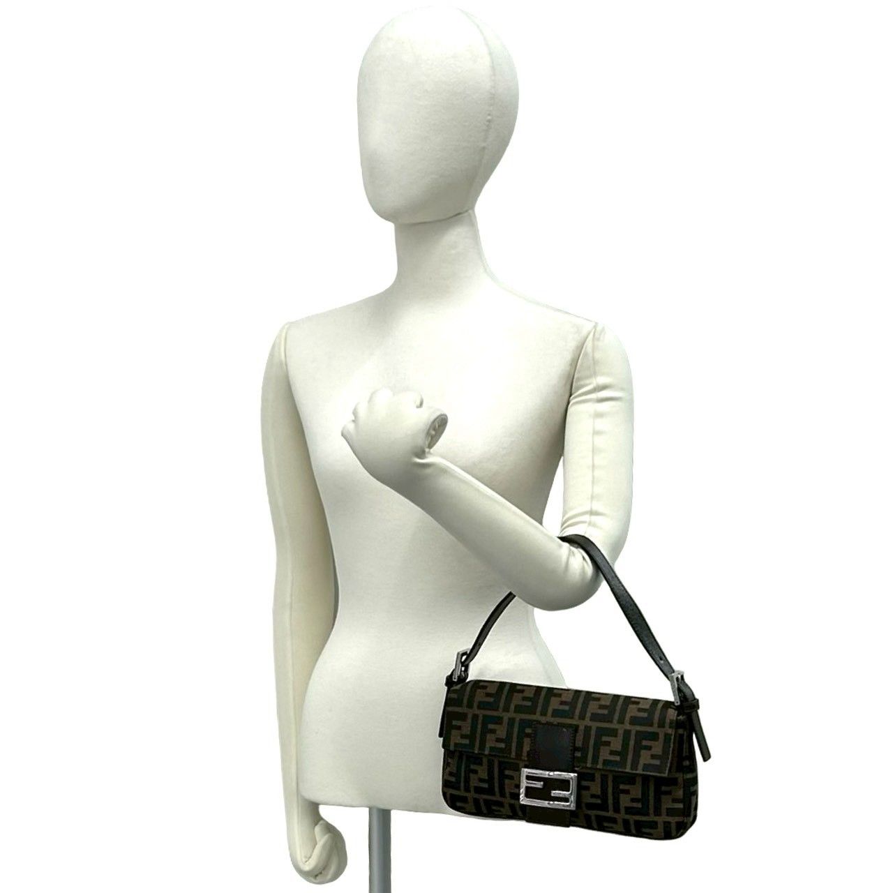 極 美品 FENDI フェンディ マンマバケット ズッカ FF ロゴ 柄 レザー