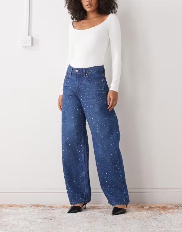 モンキ レディース ボトムス デニムパンツ デニム ジーンズ Monki loose fit rhinestone embellished jeans in dark denim Blue ブルー