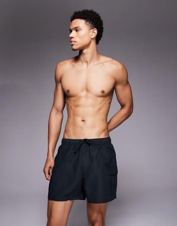 エイソス メンズ 水着 ハーフパンツ・ショーツ ショートパンツ ASOS DESIGN swim shorts in short length with cargo pockets Black ブラック