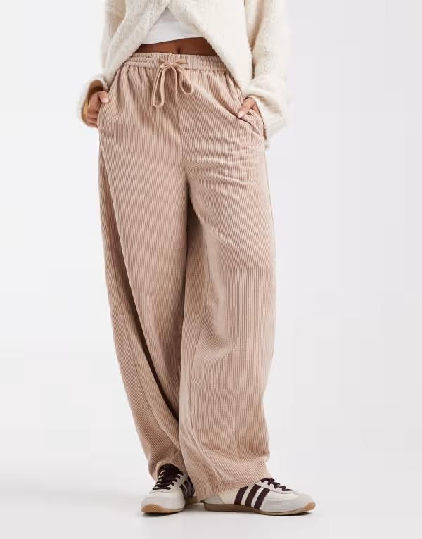 エイソス レディース ボトムス カジュアルパンツ ストレート パンツ ASOS DESIGN pull on straight leg cord pants in taupe Taupe トープ